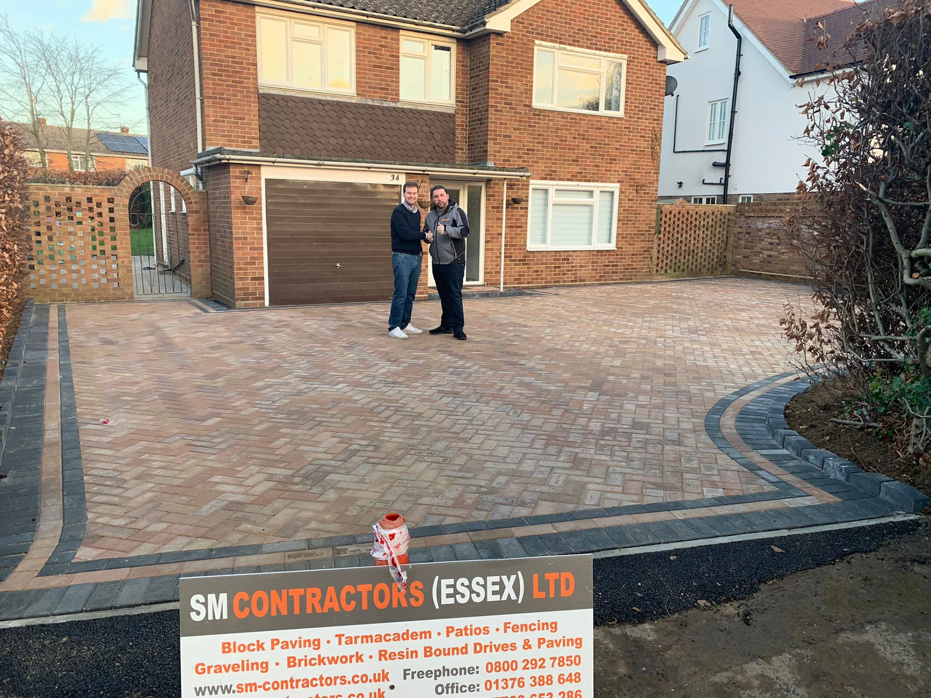 Traditional gravel driveway with elegant appeal